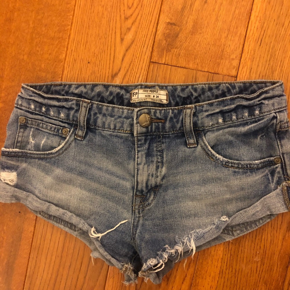 Free People Low Rise short shorts
